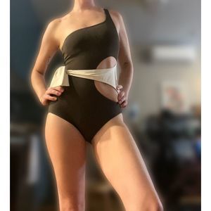 Cut out! Vince Camuto swimsuit